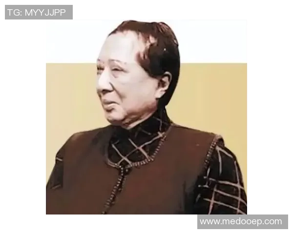孔姓足球明星的传奇人生与赛场辉煌成就探秘