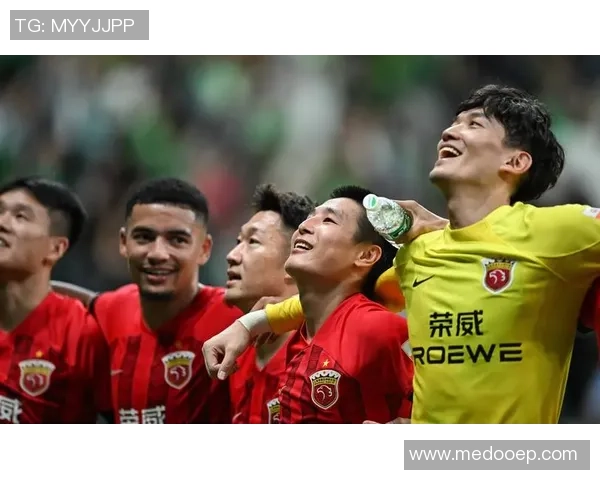 张育宁足球明星的崛起与成就解析及其对中国足球未来的影响