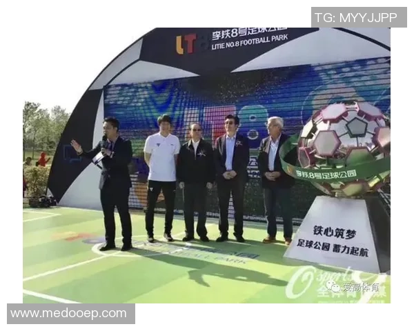 李铁足球明星背后的故事与成就解析