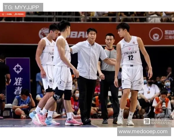 杭州篮球队与重庆篮球队的速度较量赛后分析与反思