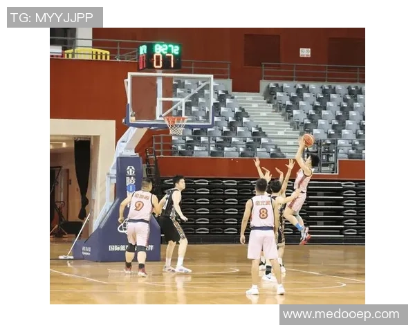 武汉篮球队在篮球团队协作排行榜中荣获第九名展现出强大团队精神与默契配合