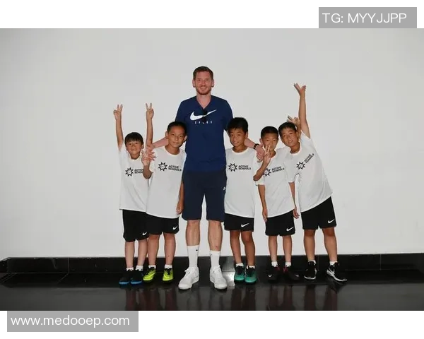 足球明星儿童训练服助力小球员梦想成真快乐成长每一步都充满激情与活力 足球明星儿童训练服助力小球员梦想成真快乐成长每一步都充满激情与活力