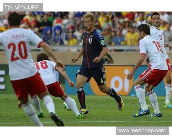 重庆足球队在联合会杯中的耐力表现与战术分析 重庆足球队在联合会杯中的耐力表现与战术分析